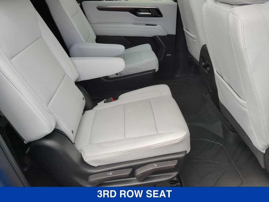 New 2026 Chevrolet Suburban Premier w/ Sun And Tow Package AWD/4WD image 22
