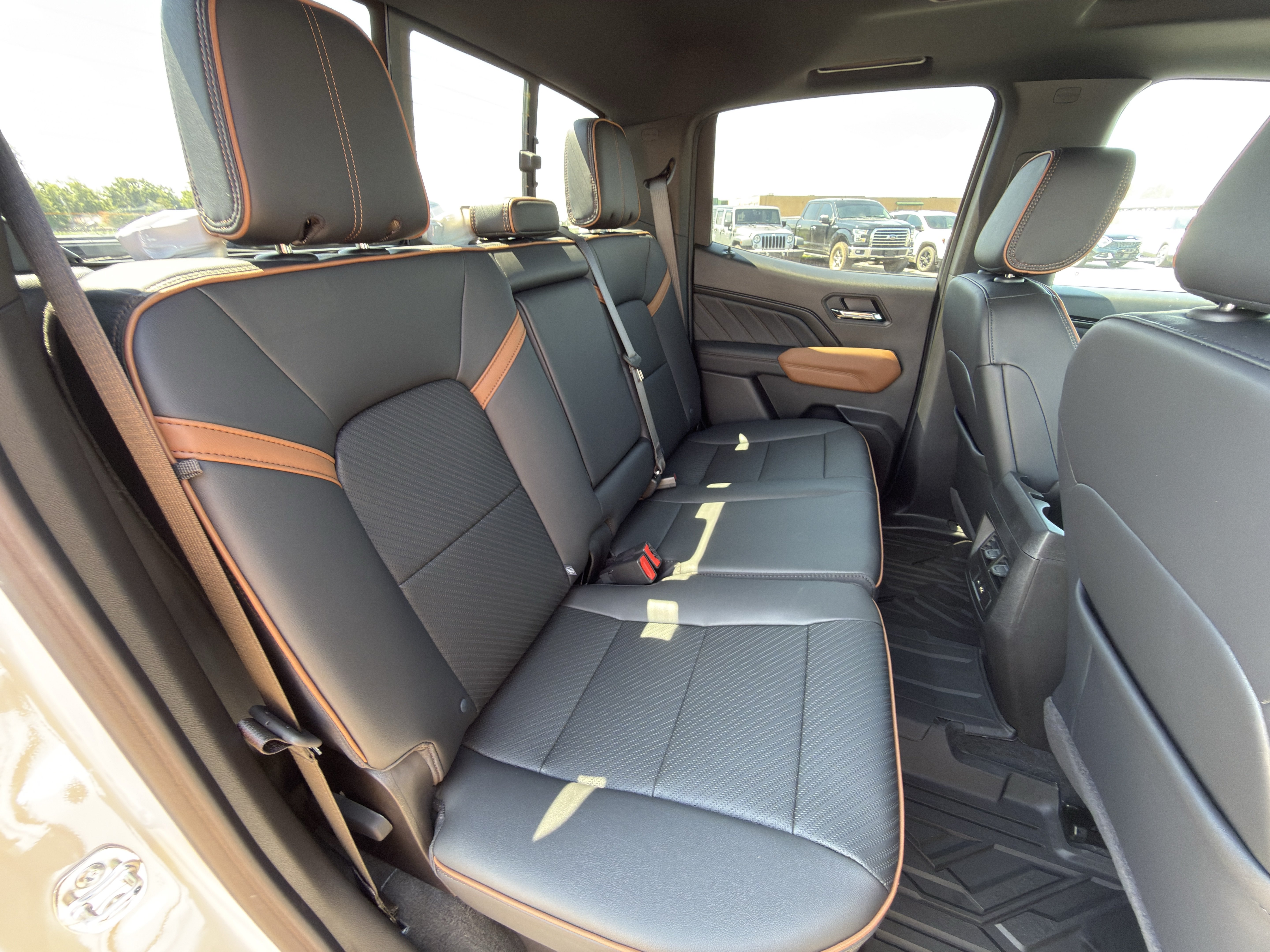 New 2026 GMC Canyon AT4 w/ Technology Plus Package AWD/4WD image 16
