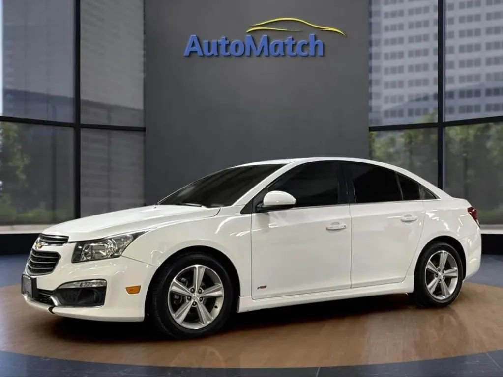 Used 2015 Chevrolet Cruze LT w/ Sun, Sound and Sport Package image 4