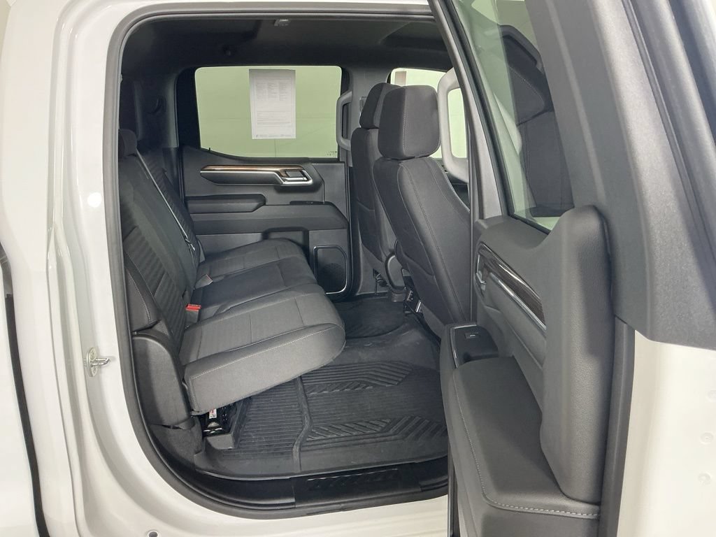 Used 2024 Chevrolet Silverado 1500 RST AWD/4WD image 6