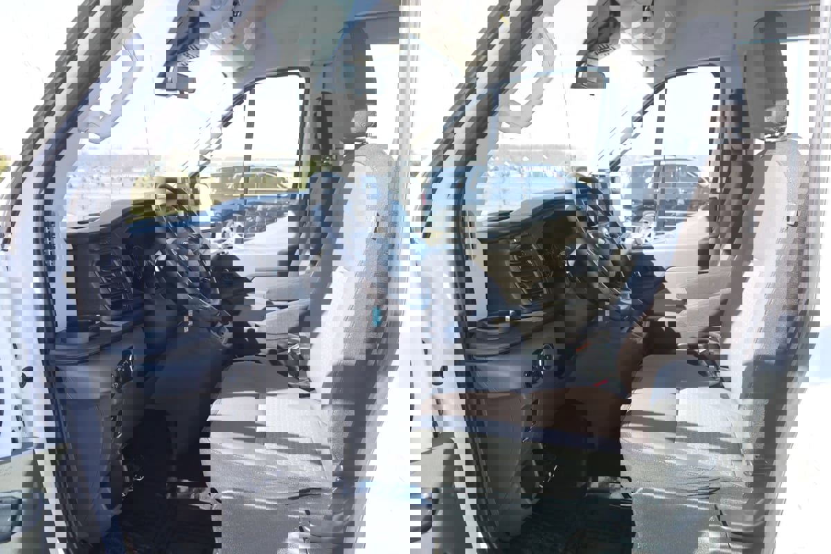 Used 2022 Ford Transit 350 XLT image 11