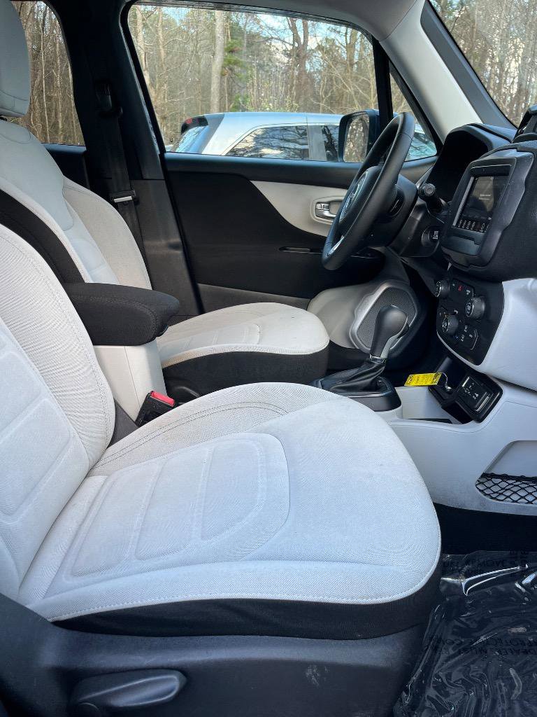 Used 2019 Jeep Renegade Latitude w/ Popular Equipment Group FWD image 43
