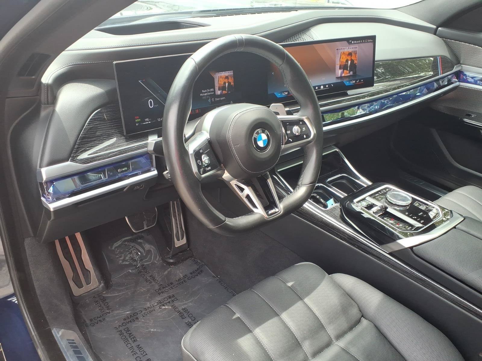 Used 2024 BMW 760i xDrive w/ Premium Package AWD/4WD image 26