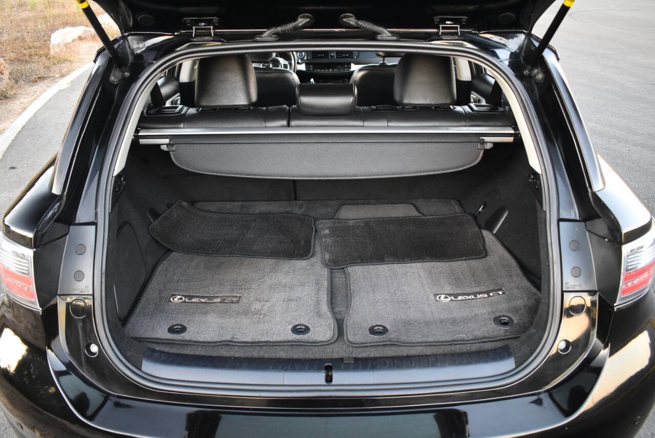 Used 2013 Lexus CT 200h image 44