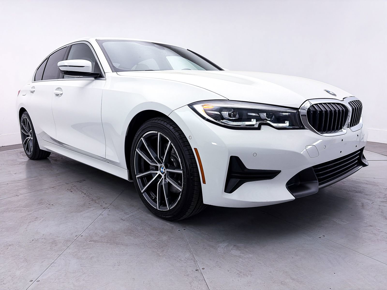 Used 2020 BMW 330i Sedan w/ Convenience Package RWD image 10