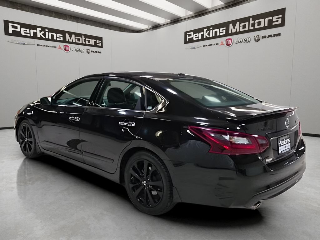 Used 2018 Nissan Altima 2.5 SR w/ SR Midnight Edition FWD image 3