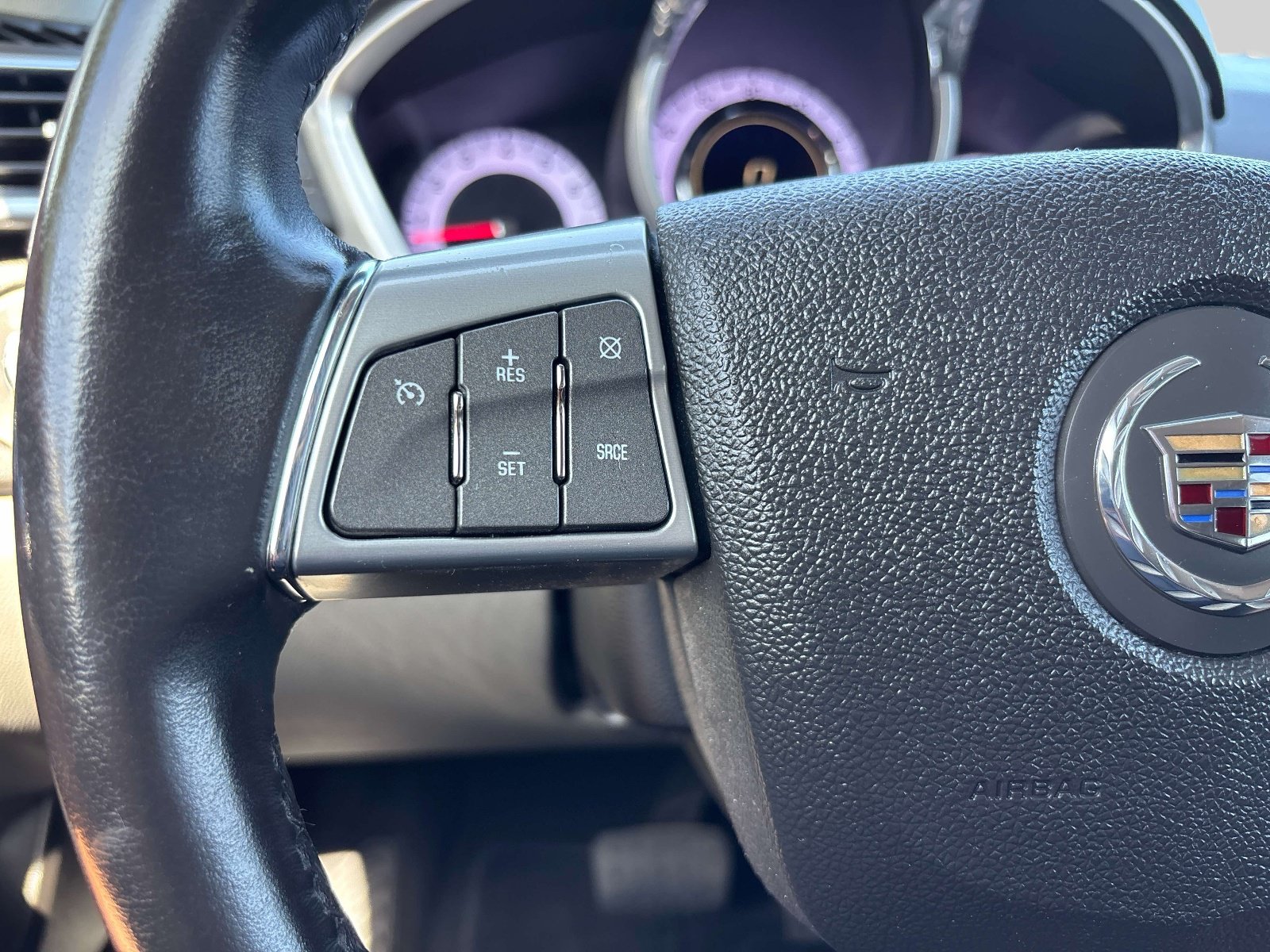 Used 2011 Cadillac SRX Luxury FWD image 19