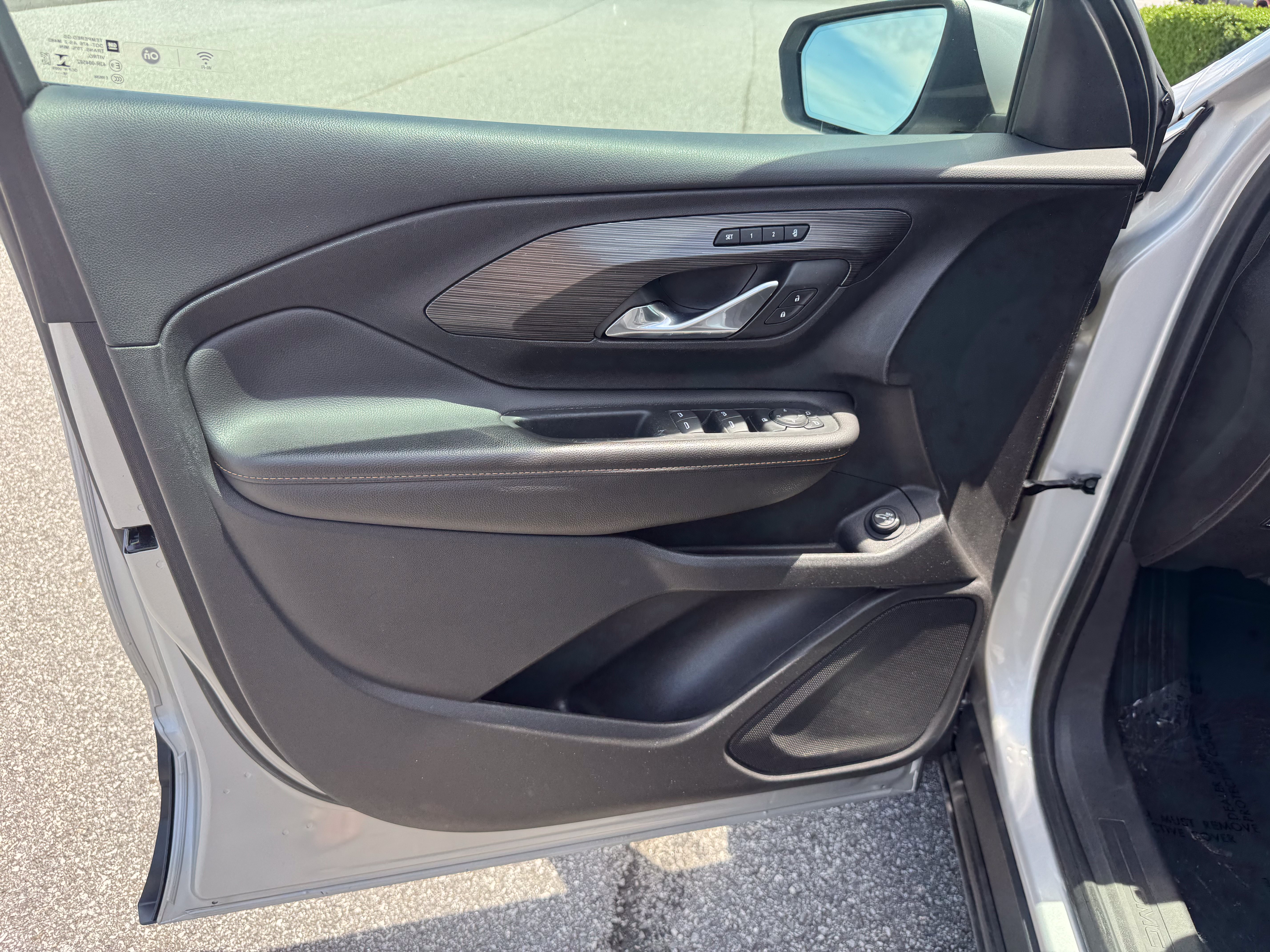Used 2019 GMC Terrain SLT w/ Preferred Package FWD image 6
