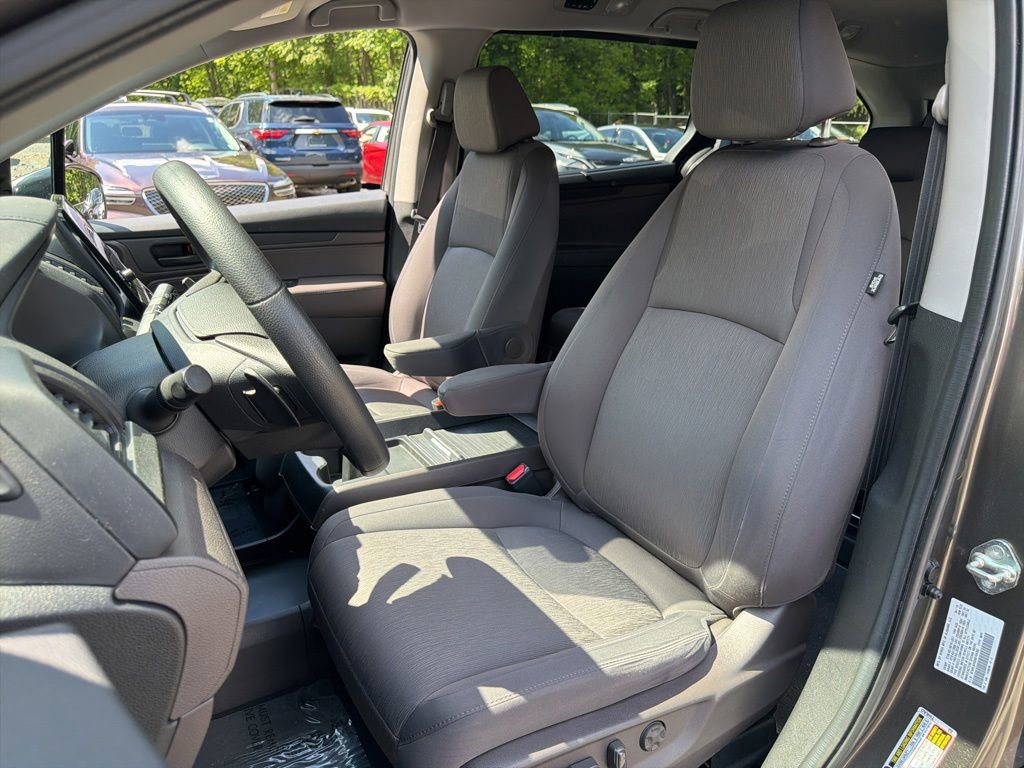 Used 2019 Honda Odyssey EX image 17