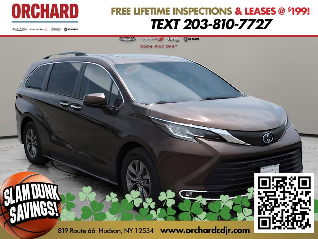 Used 2022 Toyota Sienna XLE