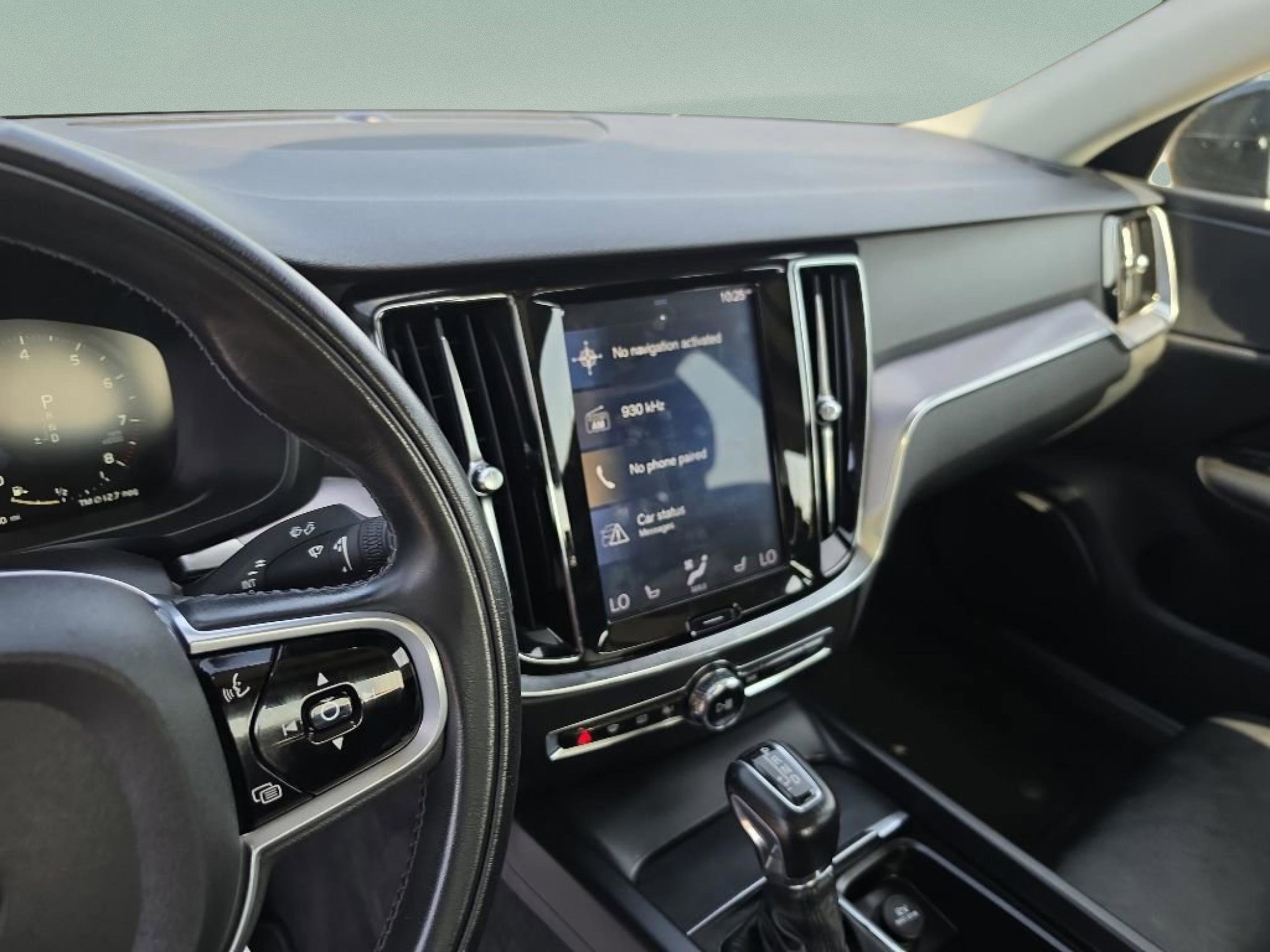 Used 2020 Volvo S60 T5 Momentum FWD image 18