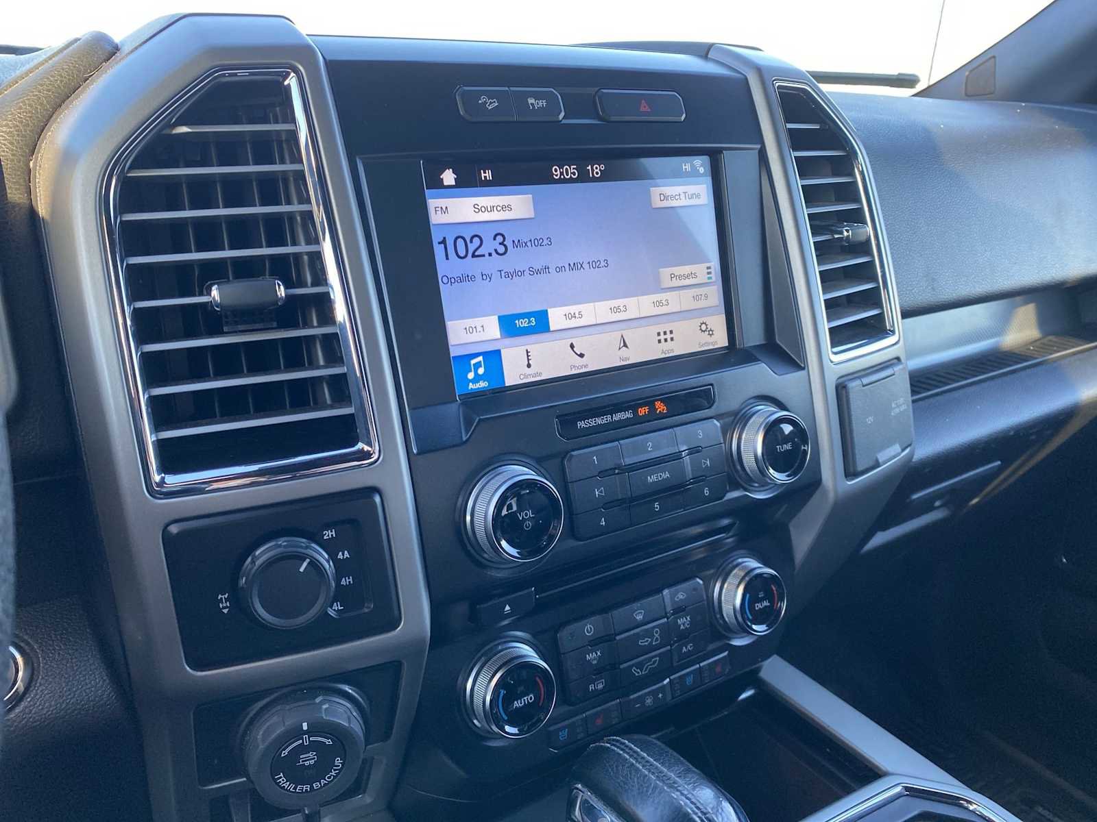 Used 2016 Ford F150 Lariat w/ Equipment Group 502A Luxury image 18