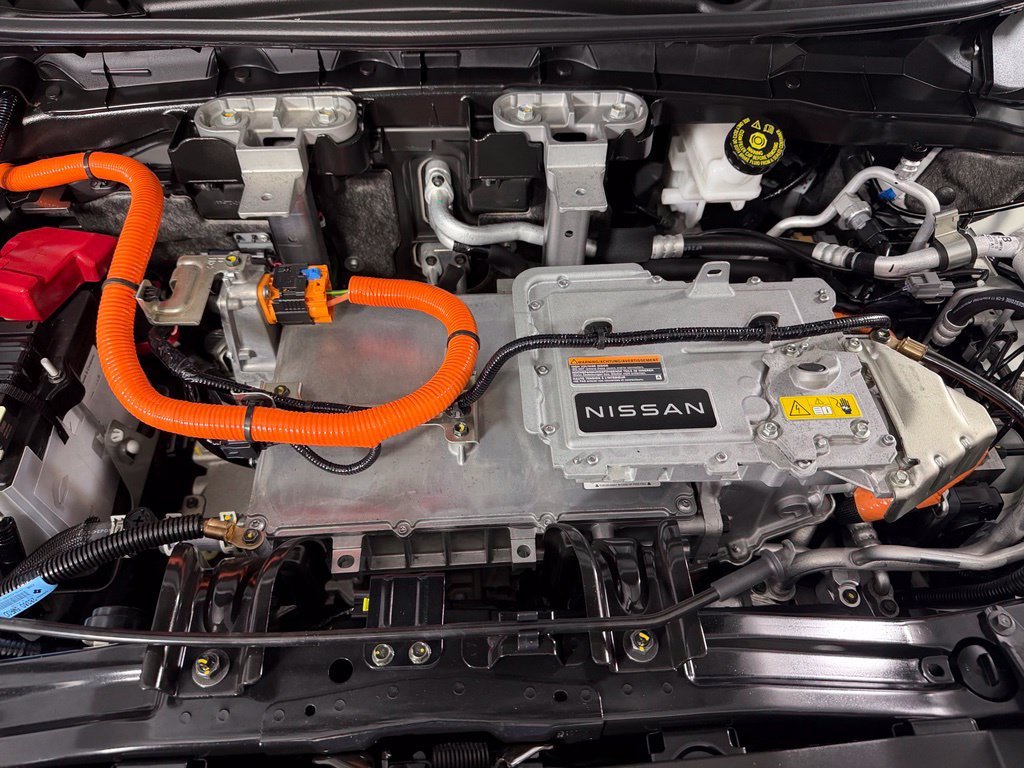 Used 2024 Nissan Ariya AWD image 22