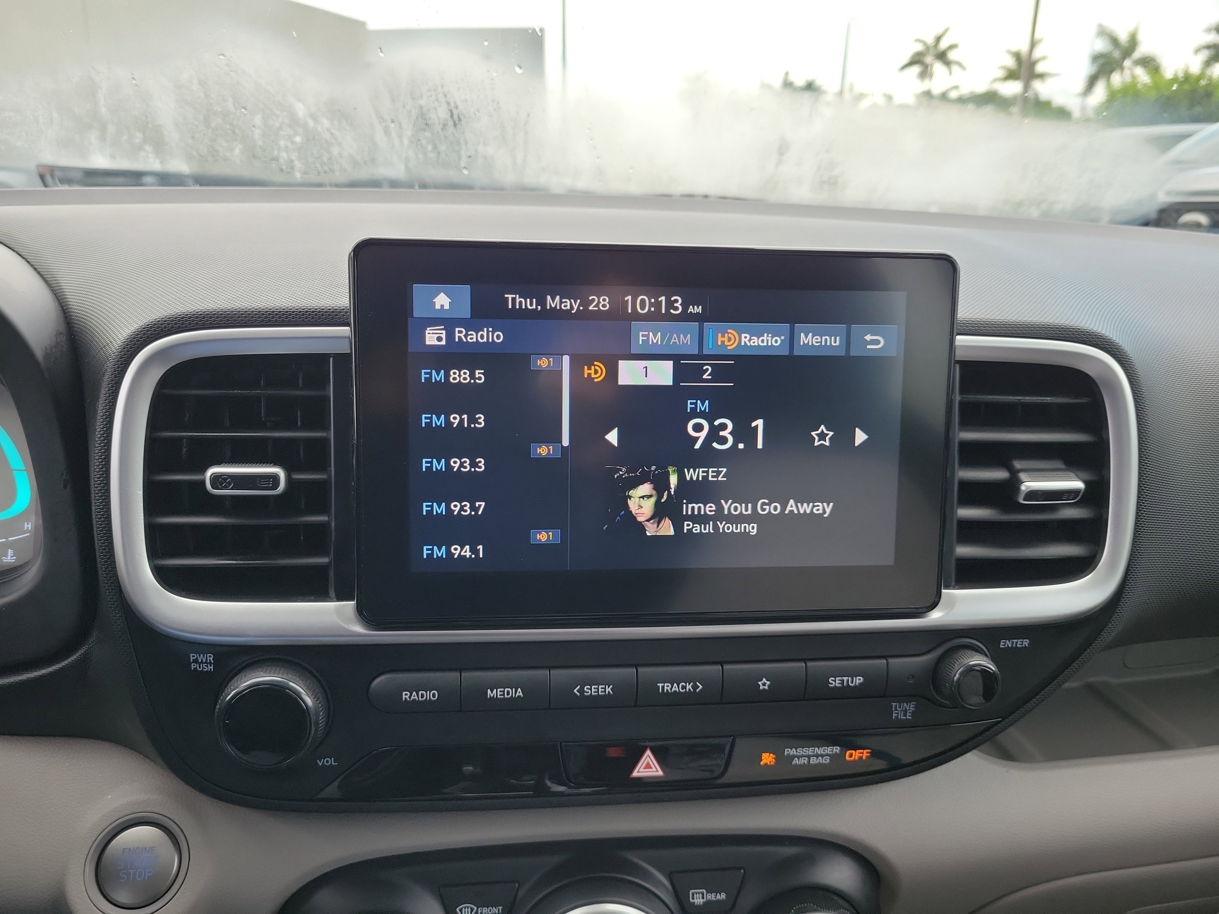 Used 2025 Hyundai Venue FWD image 24