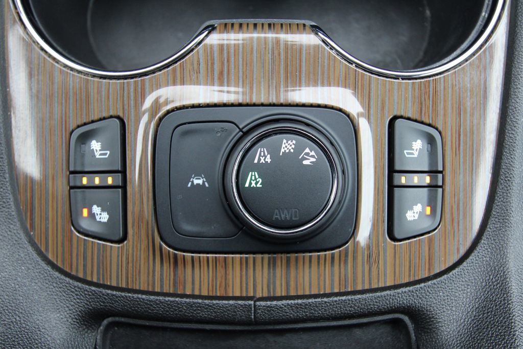 Used 2023 GMC Acadia SLE w/ Driver Convenience Package image 26