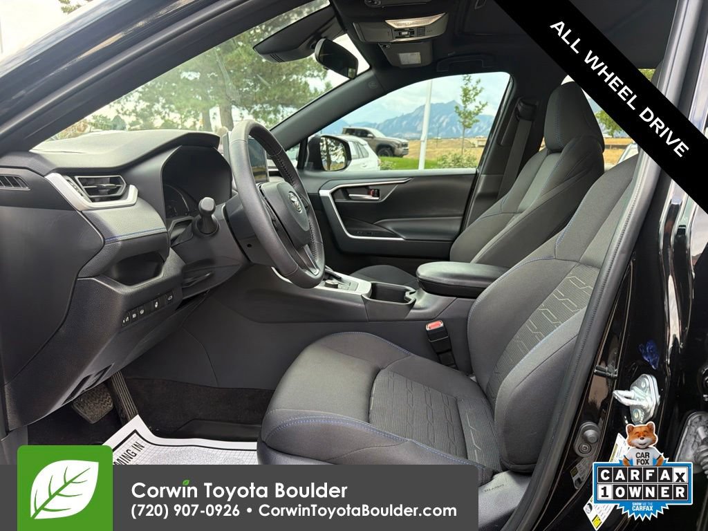 Used 2024 Toyota RAV4 SE w/ Convenience Package AWD/4WD image 24