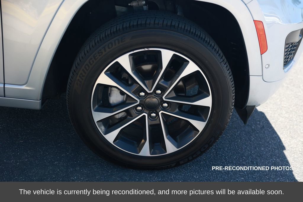 Used 2023 Jeep Grand Cherokee Overland image 8
