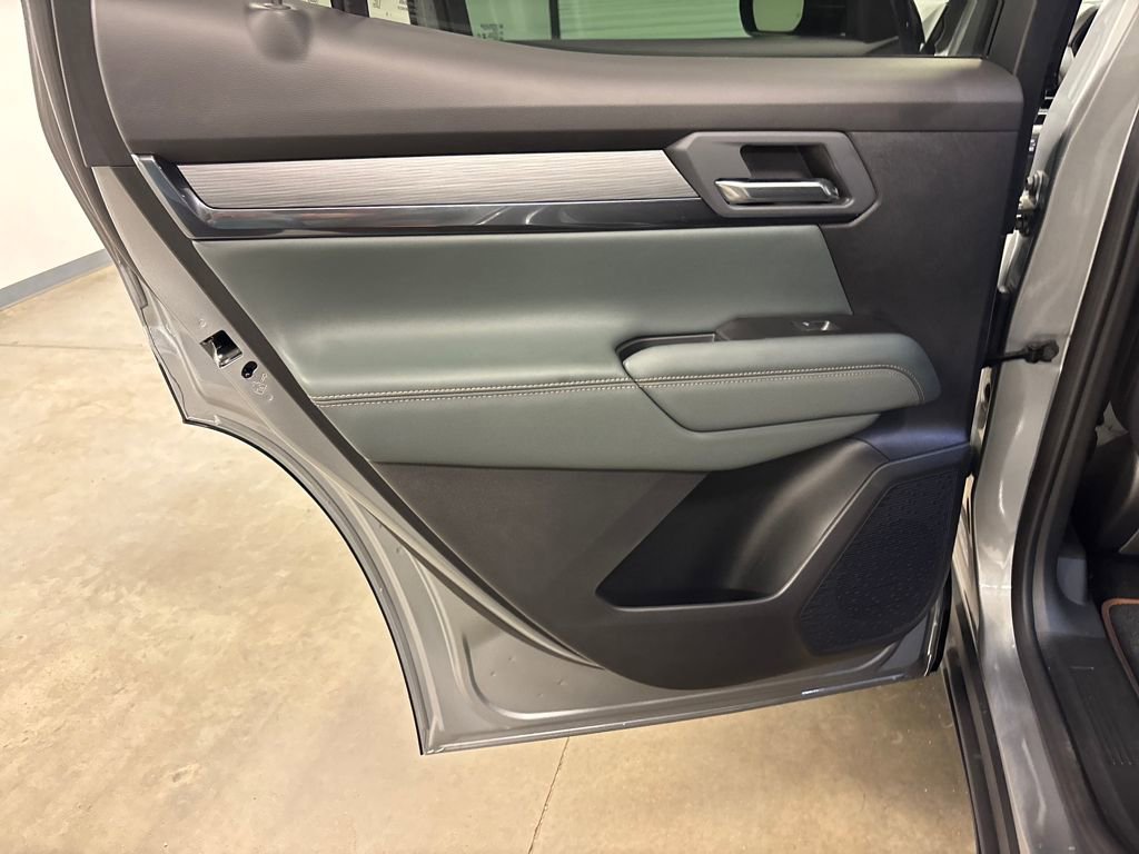 New 2026 GMC Terrain AT4 w/ Convenience Package III image 38