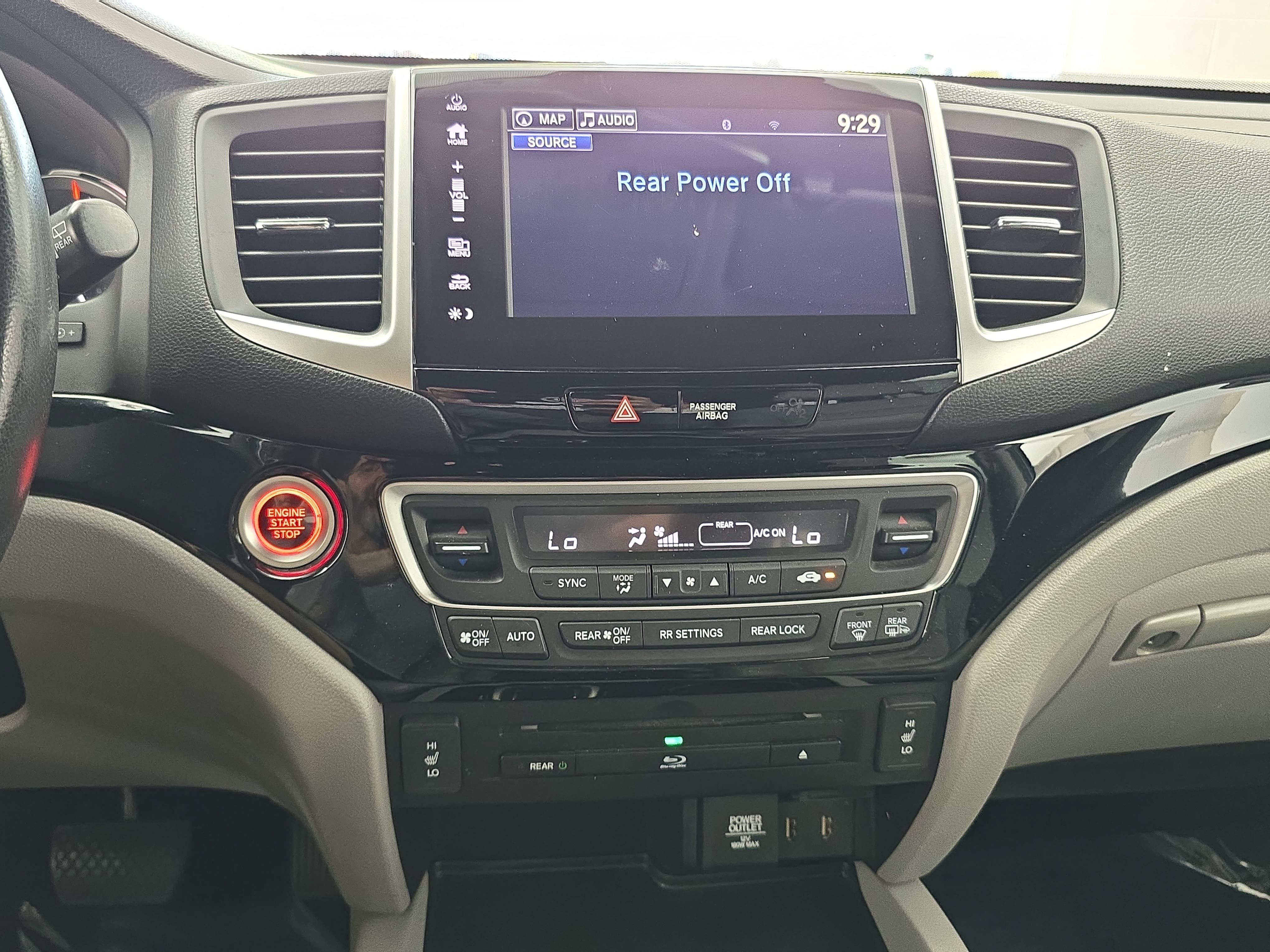 Used 2018 Honda Pilot Touring image 21