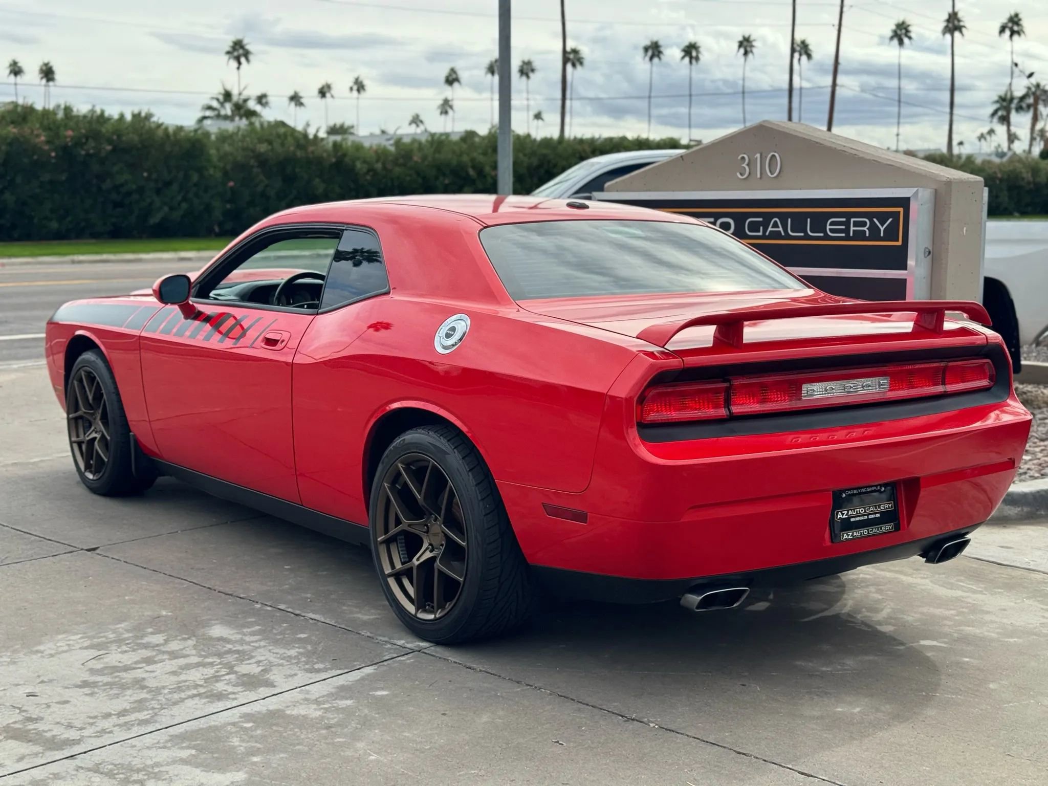 Used 2010 Dodge Challenger R/T image 8