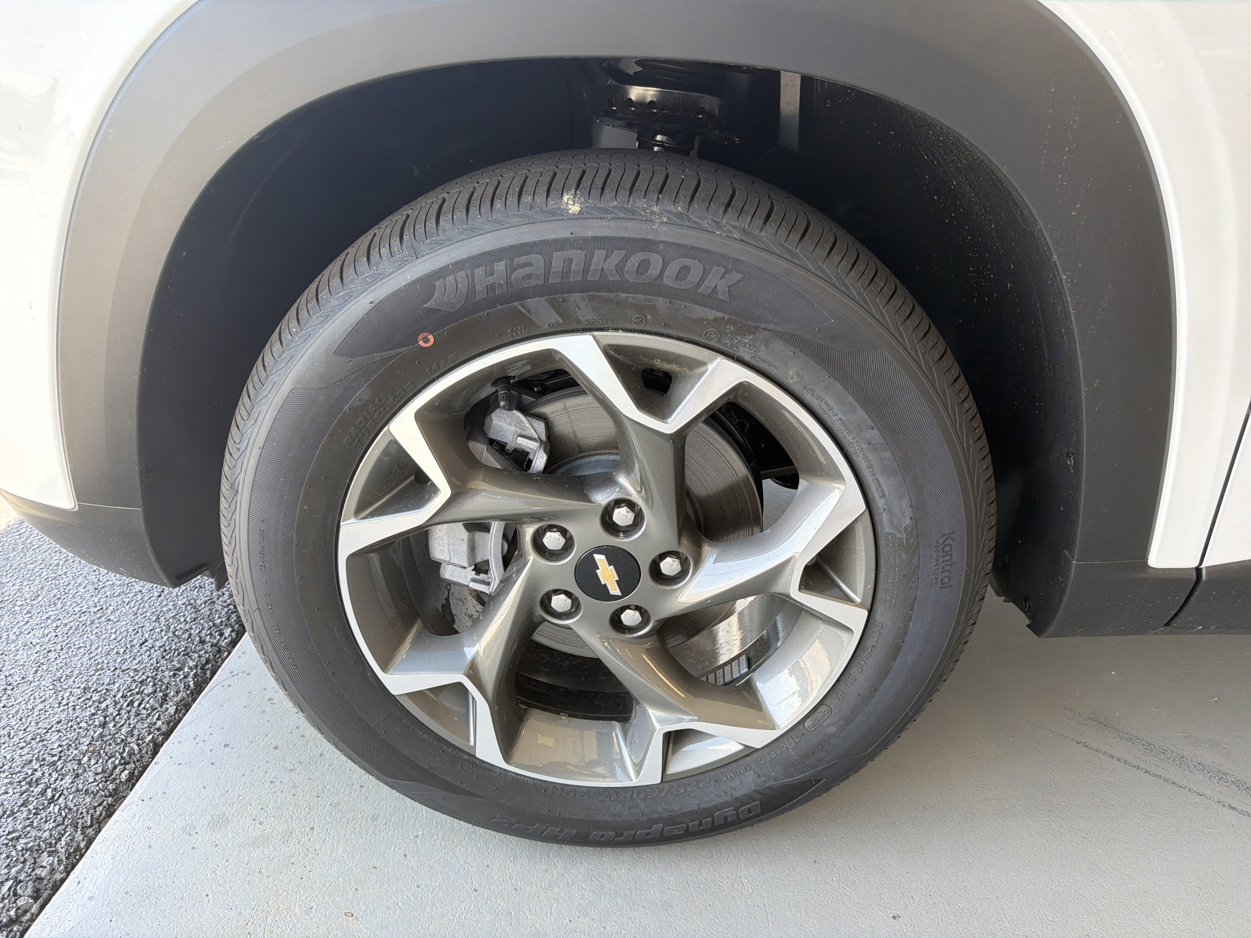 New 2026 Chevrolet Trax LT w/ Driver Confidence Package image 11