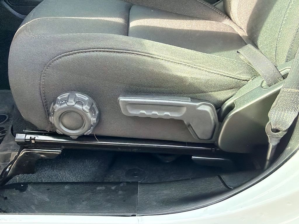 Used 2023 Jeep Wrangler Sport S image 21