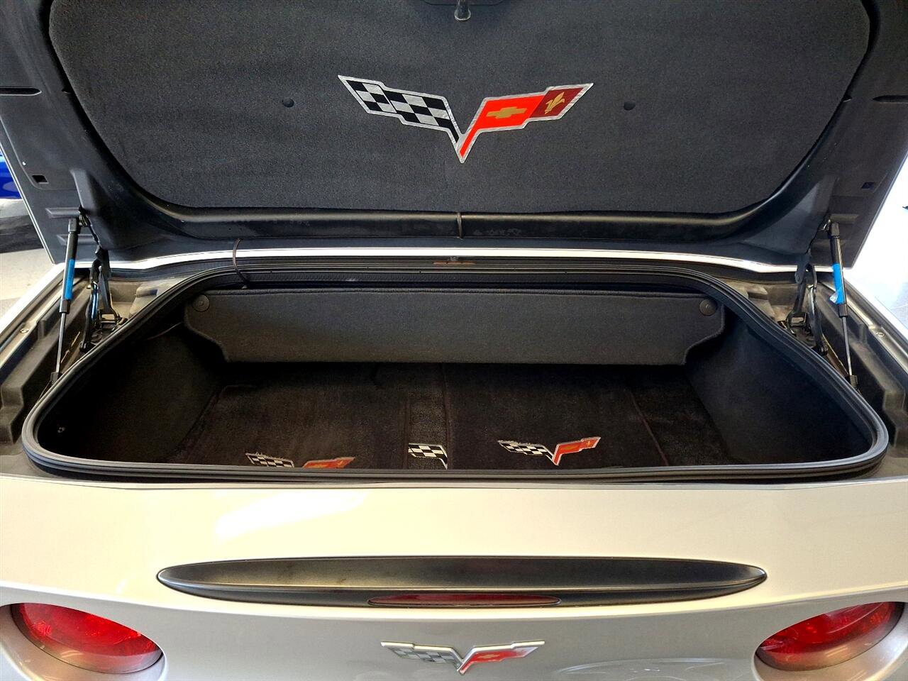 Used 2005 Chevrolet Corvette Convertible w/ Preferred Equipment Group image 32