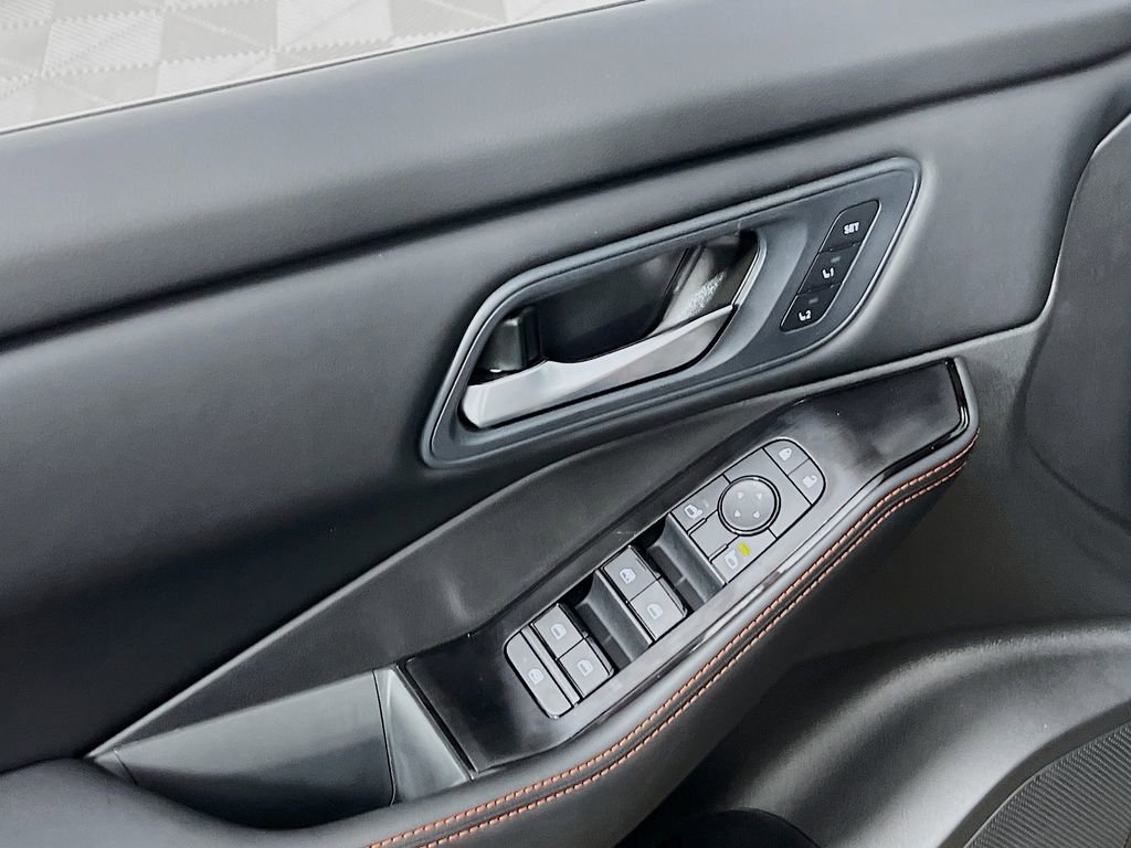 New 2026 Nissan Rogue SV AWD/4WD image 15