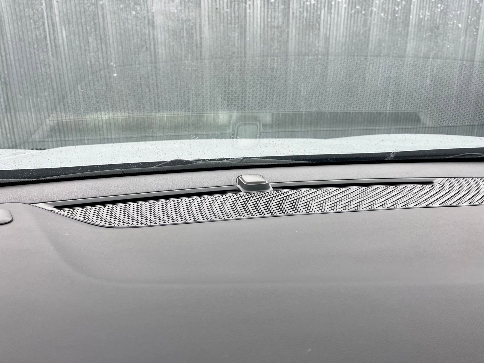 Used 2025 Chevrolet Equinox LT image 18