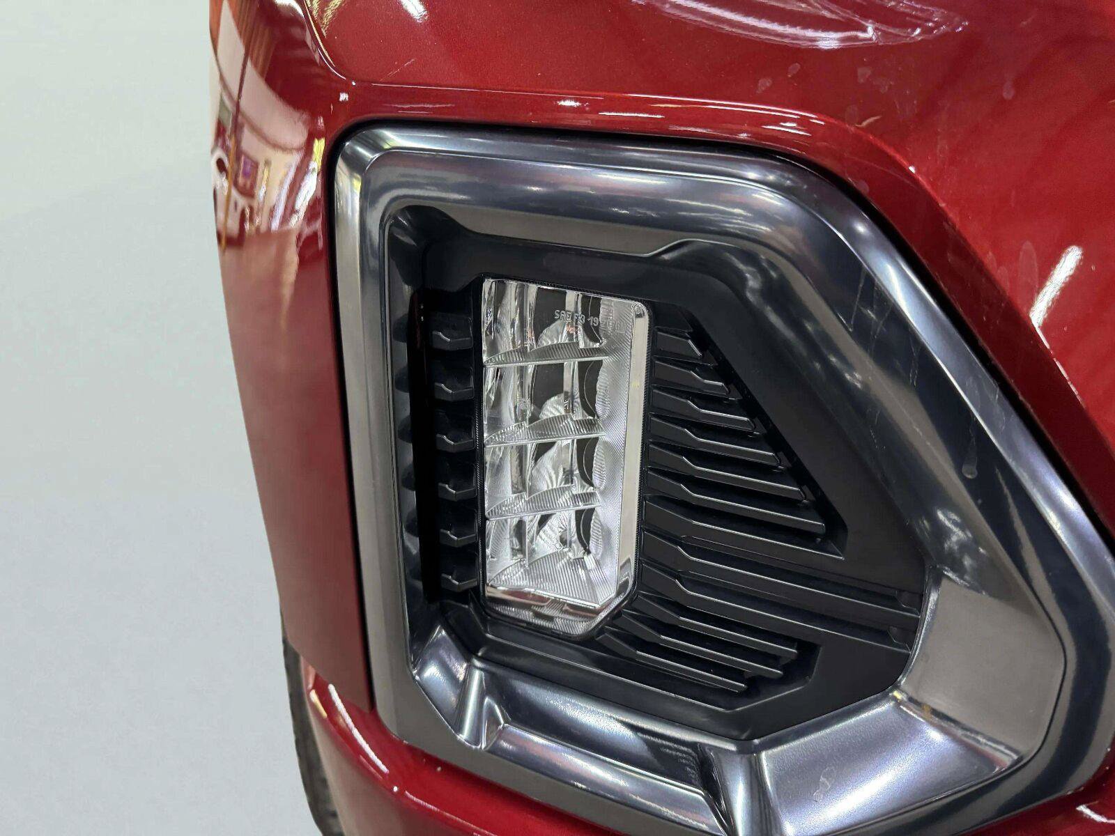 Used 2021 GMC Sierra 1500 AT4 w/ AT4 Premium Package AWD/4WD image 14