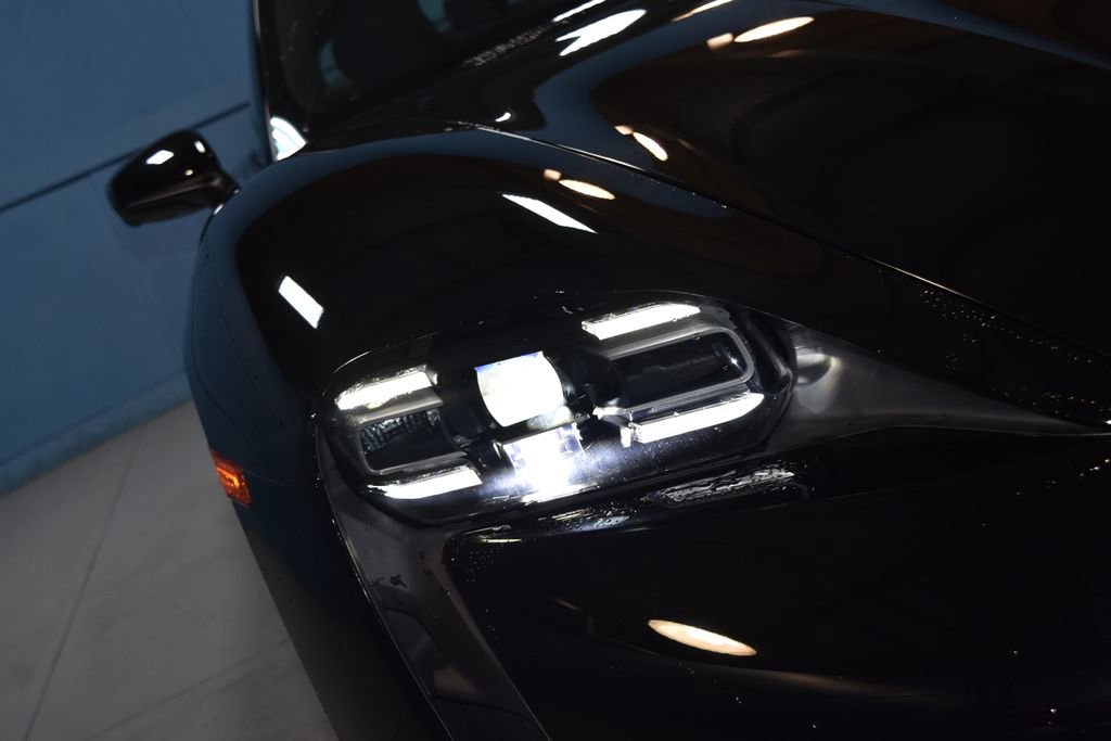 Used 2024 Porsche Taycan image 21