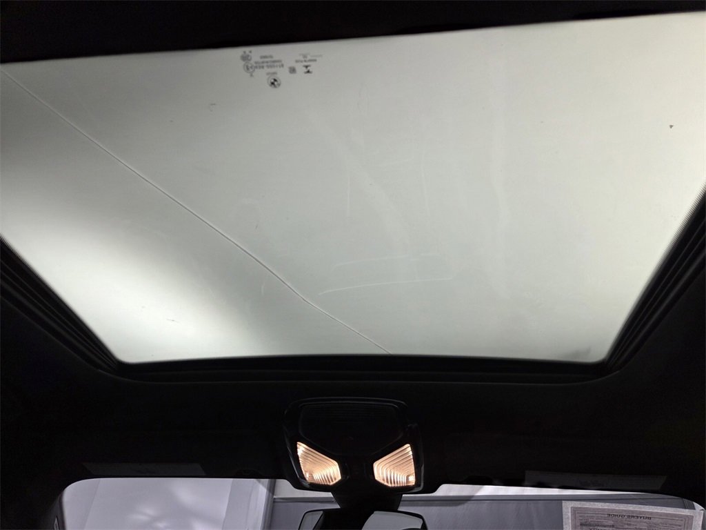 Used 2023 BMW 330i Sedan w/ Driving Assistance Package image 21