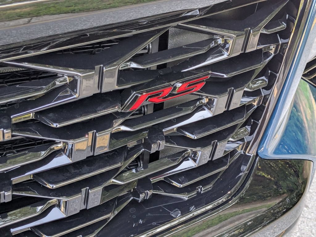 New 2027 Chevrolet Traverse RS FWD image 38
