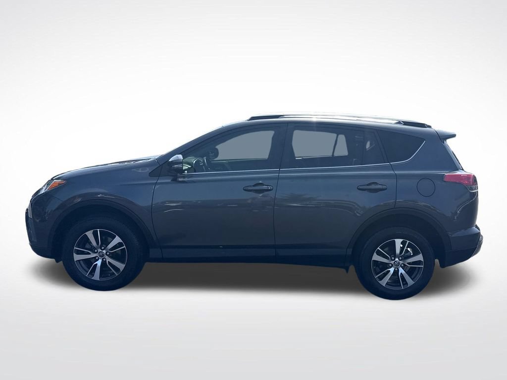 Used 2017 Toyota RAV4 XLE FWD video 2