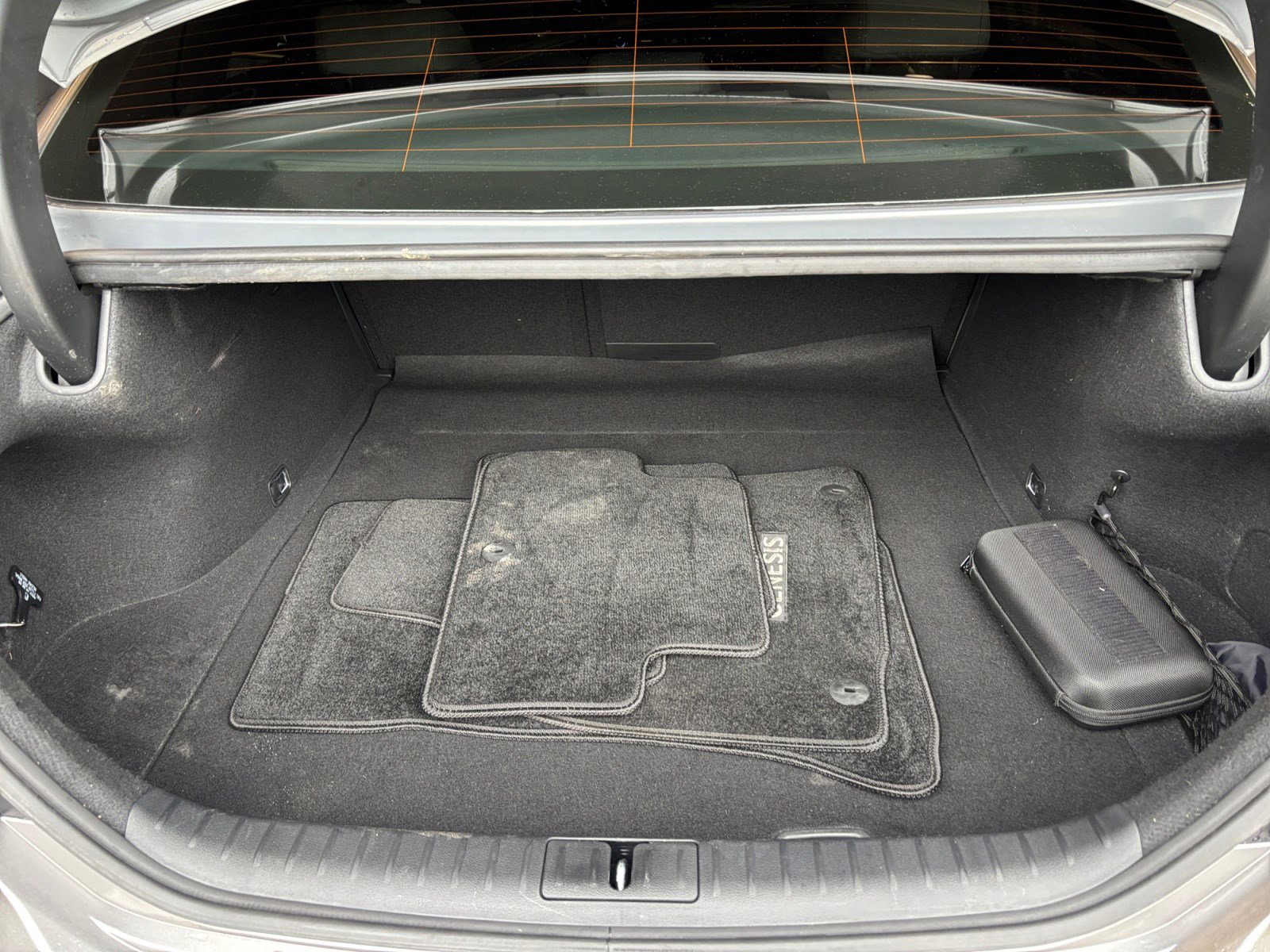 Used 2023 Genesis G70 2.0T image 17