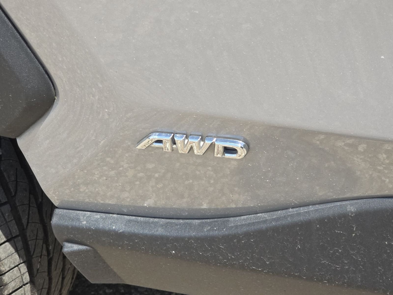 Used 2024 Toyota RAV4 XLE AWD/4WD image 4