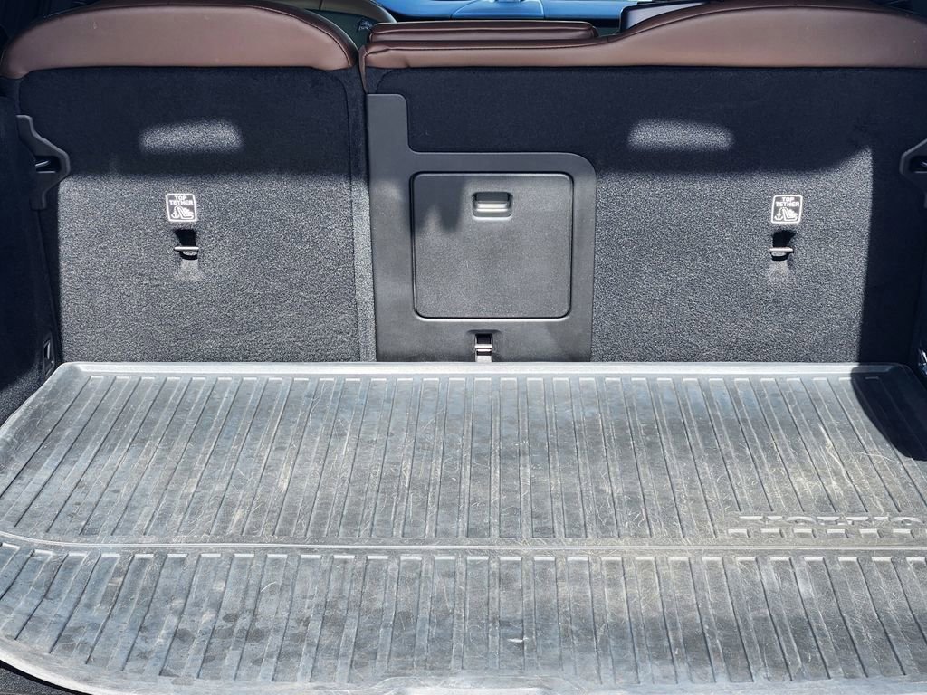 Used 2023 Volvo XC60 T8 Ultimate image 20