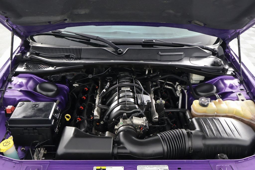 Used 2013 Dodge Challenger R/T RWD image 14