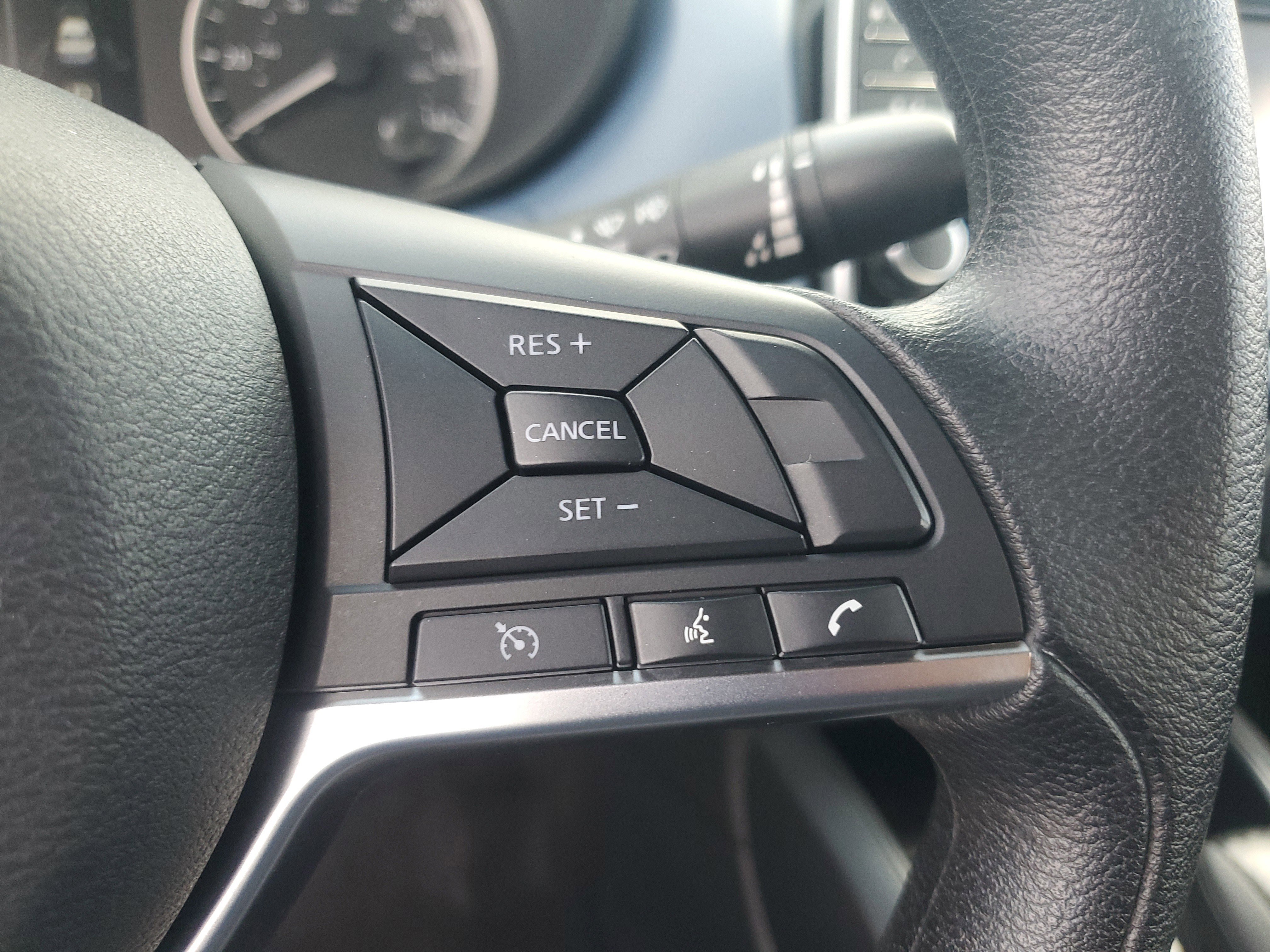 Used 2025 Nissan Versa SV FWD image 15