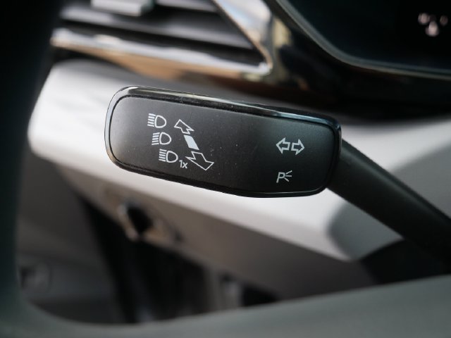 Certified 2022 Volkswagen Taos S AWD/4WD image 27