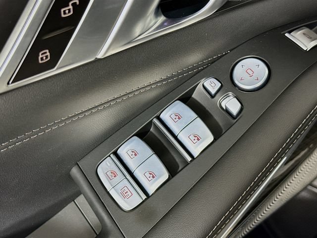 Used 2024 BMW ALPINA XB7 AWD/4WD image 18
