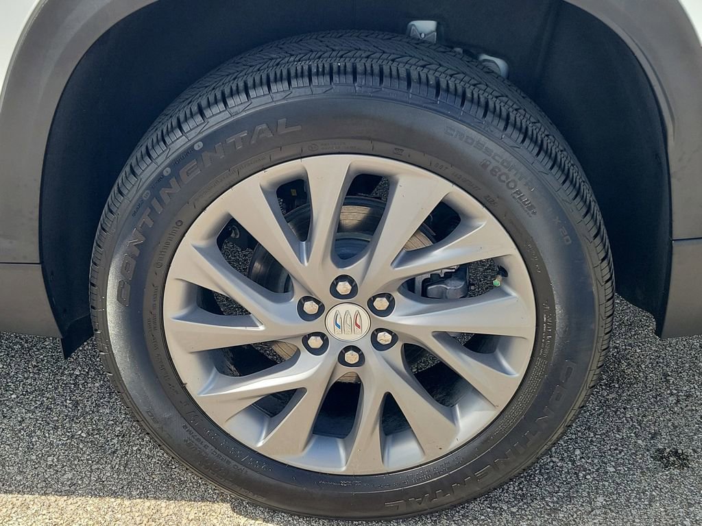Used 2025 Buick Enclave Preferred FWD image 13