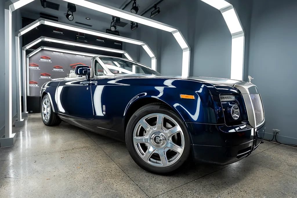 Used 2010 Rolls-Royce Phantom Drophead Coupe RWD image 6