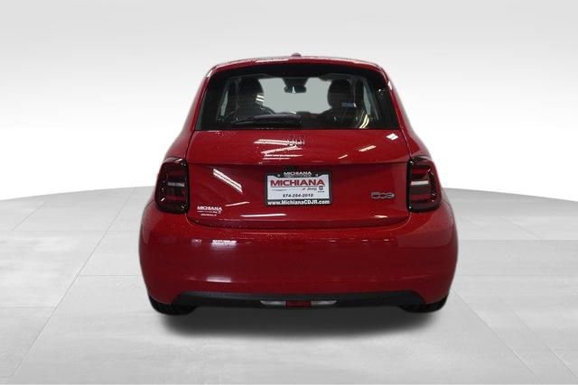New 2024 FIAT 500 e (RED) video 3