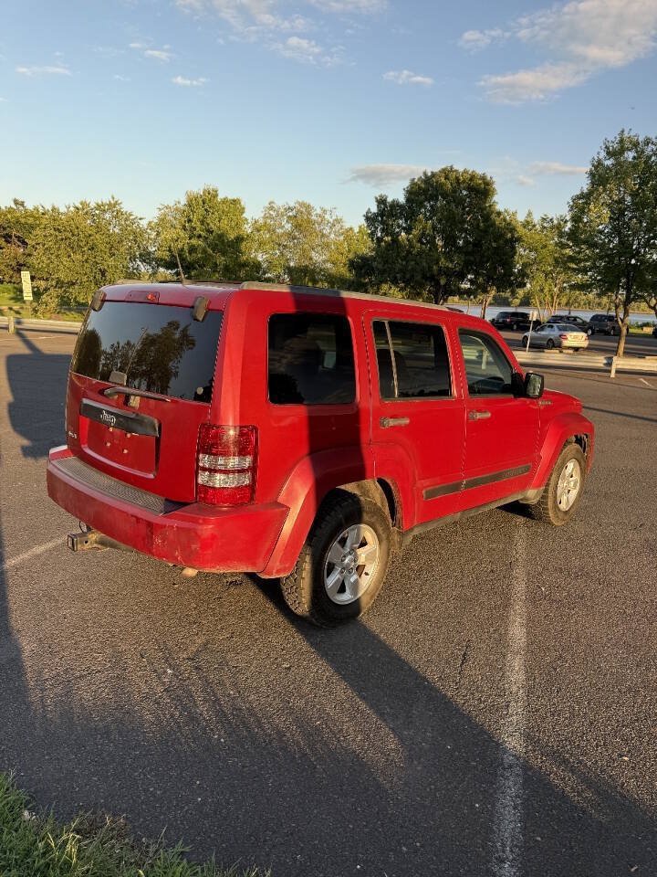 Used 2010 Jeep Liberty Sport w/ Popular Equipment Group AWD/4WD image 7