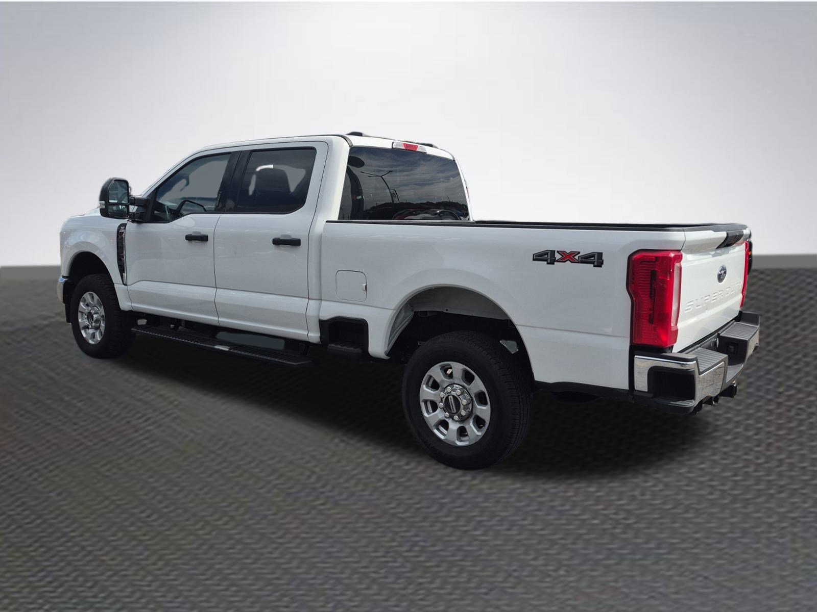 Used 2024 Ford F250 XLT image 5