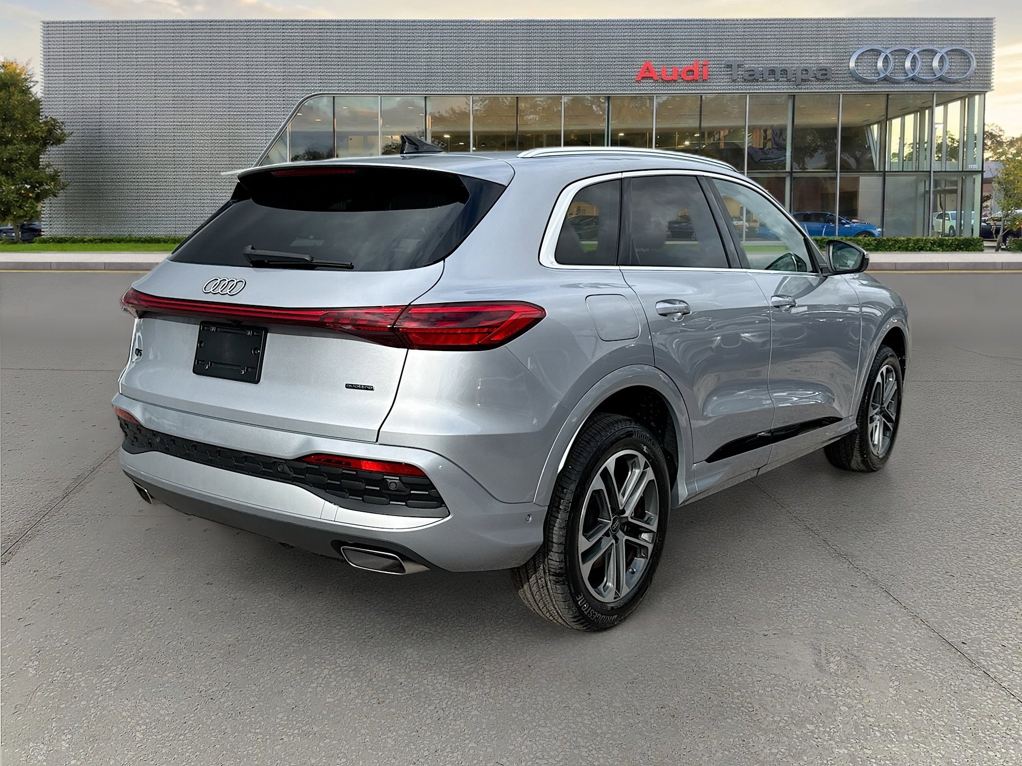 New 2025 Audi Q5 Premium image 3