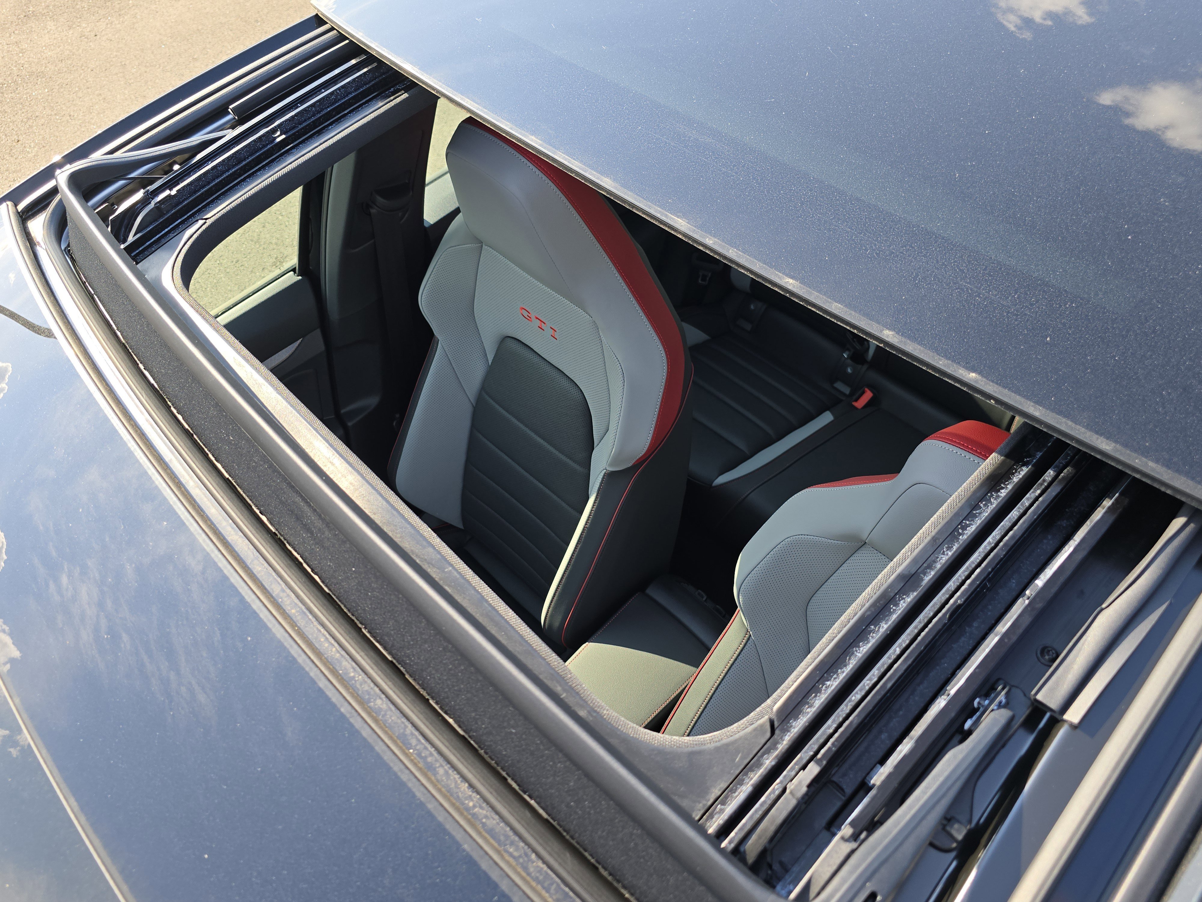 New 2025 Volkswagen GTI SE image 9