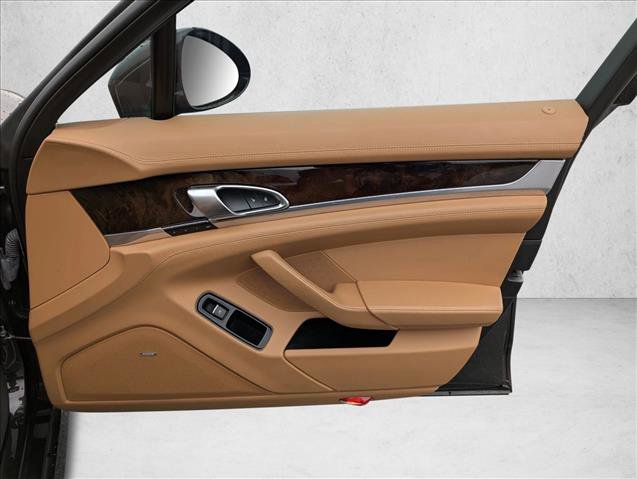 Used 2015 Porsche Panamera 4S image 28