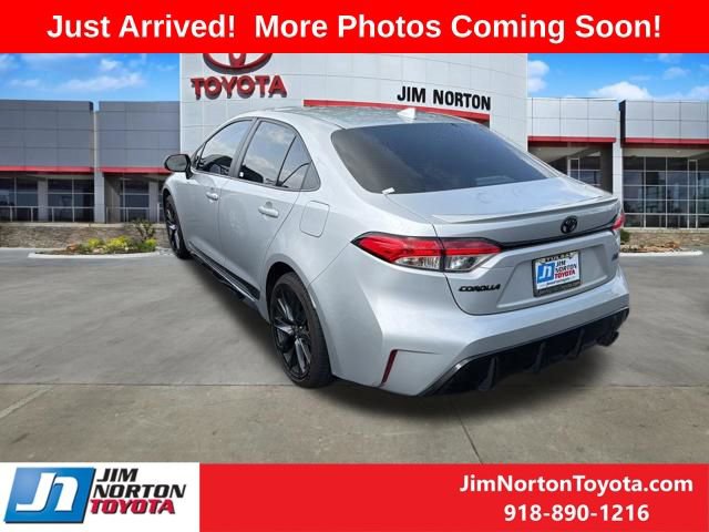 Used 2024 Toyota Corolla SE FWD image 3
